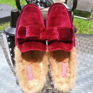 NWOT Catherine Malandrino Faux Fur Slide On. Sz. 9